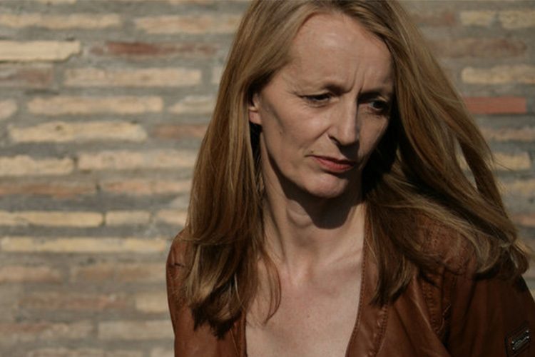 Daria-Deflorian-foto-di-Serafino-Amato